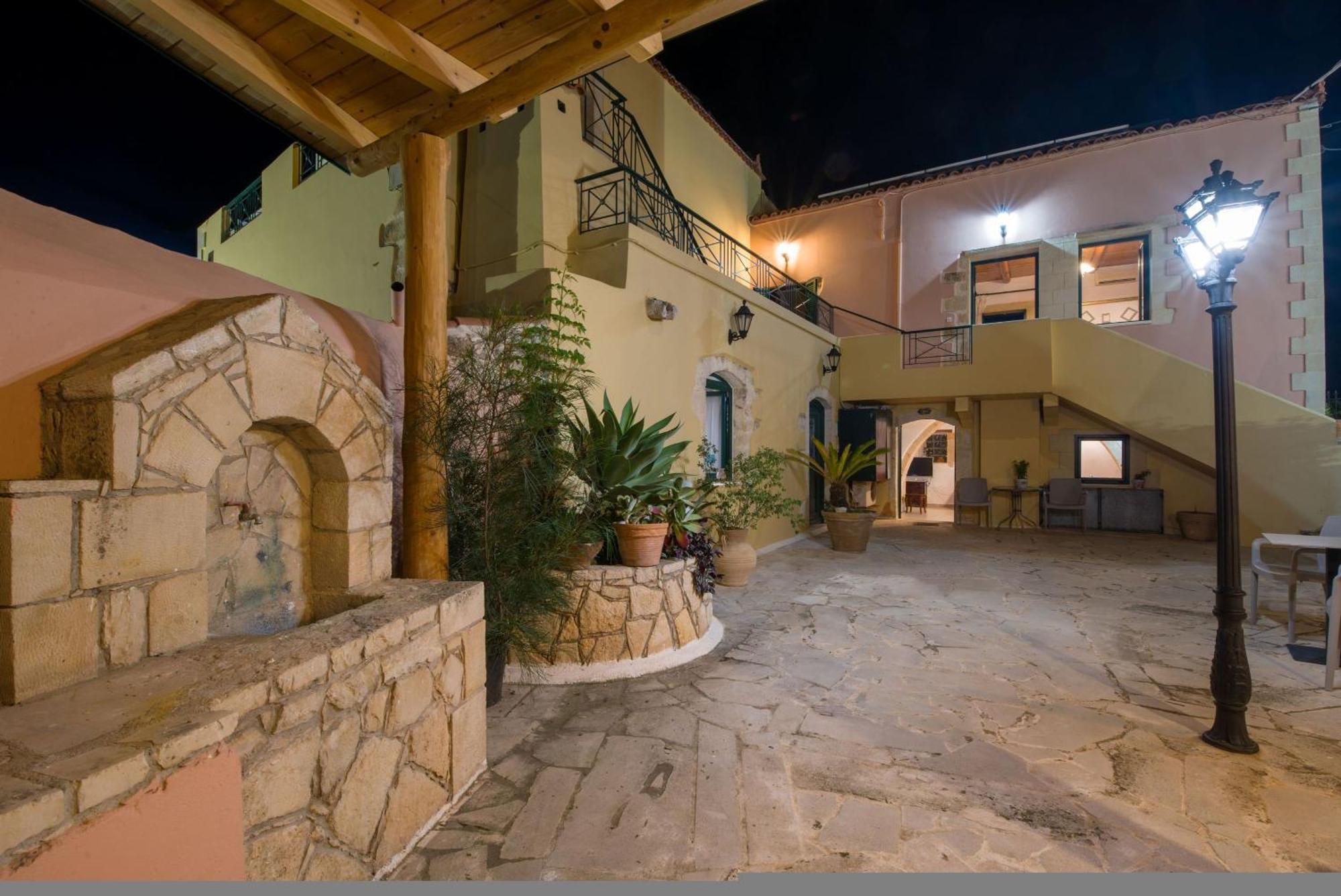 Skandalis Apartments With Pool Chorafakia Dış mekan fotoğraf